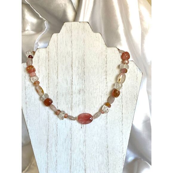UF# Lovely Natural & polished Quartz Necklace - Picture 5 of 10